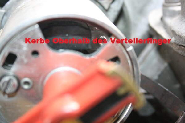 Kerbe oberhalb des Verteilerfingers.jpg Kerbe oberhalb des Verteilerfingers.jpg