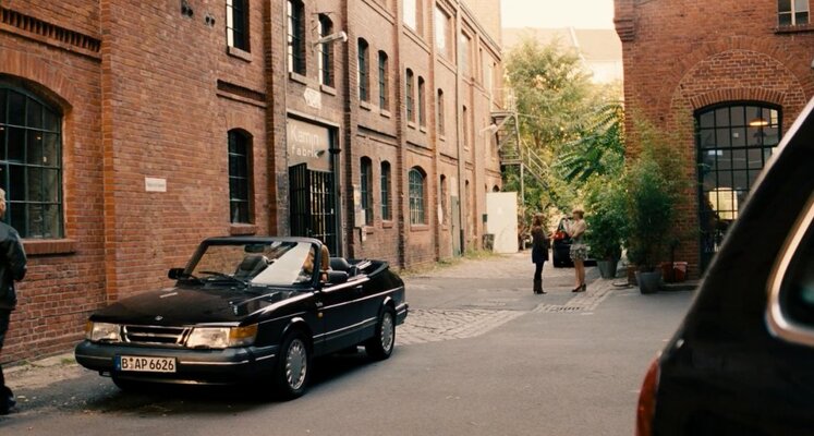 SAAB 900.jpg