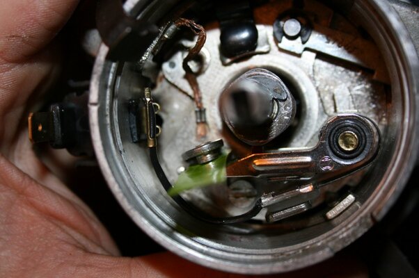 Unterbrecher mit 0,4mm Abstand.jpg Unterbrecher mit 0,4mm Abstand.jpg