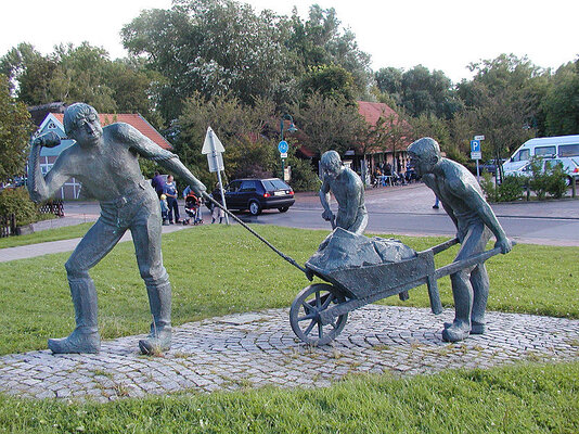 800px-Otterndorf_am_deich_diecken.jpg