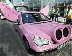rosa auto.jpg