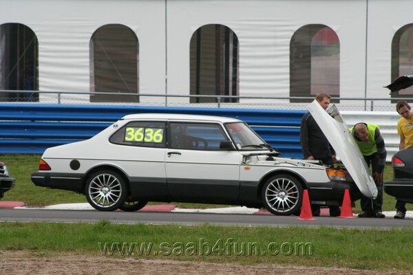 1.Saab901Sedan2d.S-.......jpg