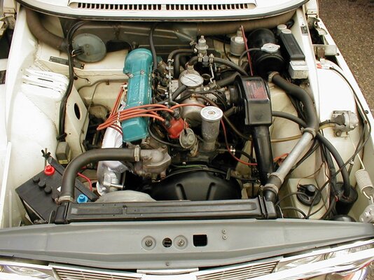 Saab_99_1971_motor_2.jpg