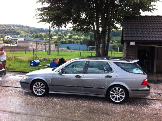 Autowaschen in Malmedy (B).jpg