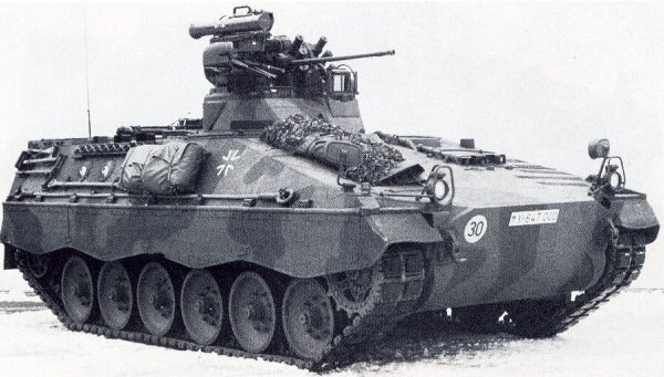 bw_spz_marder_1a2-001i.jpg