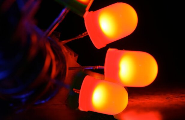 LED-Throwies_orange.jpg