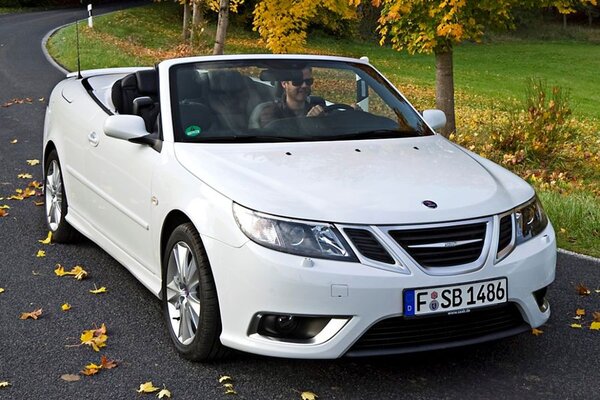 saab cabrio.jpg