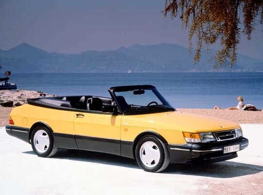 Die-Cabrio-Ausfuehrung-gilt-Liebhabern-als-besonders-gelungene-Saab-900-Variante.jpg