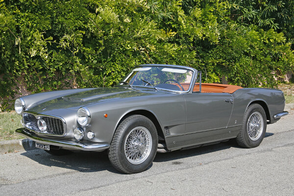 1961 Maserati 3500GT Vignale Spyder.jpg