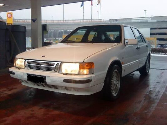 02 CH_Saab_9000_16S_01.jpg