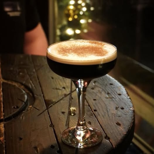 Bootleggers Cocktail | Nightcrawl.dk | Espresso Martini December edition 🎄 To make it taste like C...