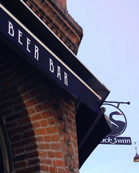 Black Swan | Nightcrawl.dk | Sun is out and so should you (to drink a pint at @blackswanb...