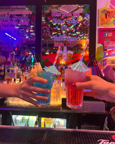 Ibiza Beach Bar | Nightcrawl.dk | Hos os har vi drinks til enhver smag. Kom op og tag en snak ...