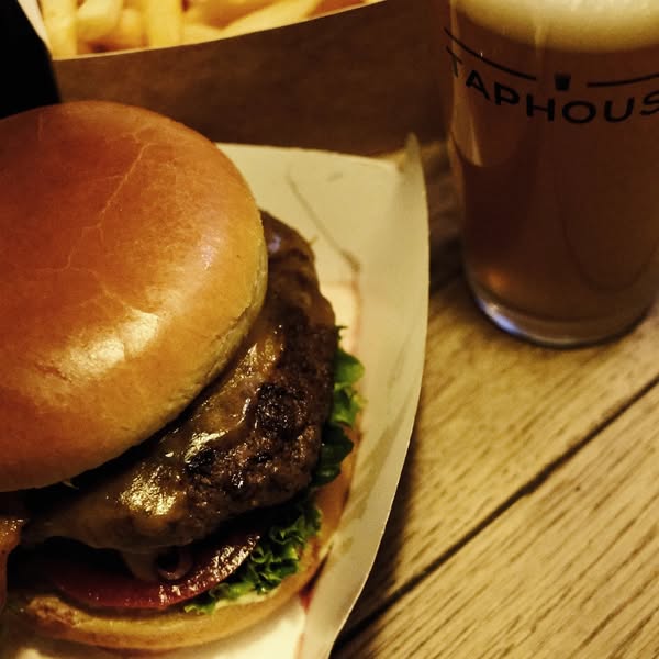 Taphouse  | Nightcrawl.dk | Bronx Burger x Taphouse 🍔🍺

Vi har indgået et samarbejde m...