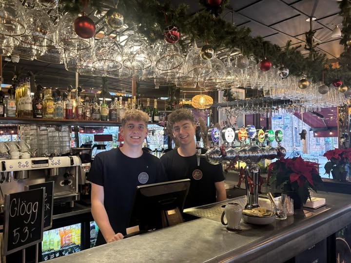 Cafe Borgen | Nightcrawl.dk | Glædelig 1. juledag! 😍 Vi håber, i har haft en dejlig jul. ...