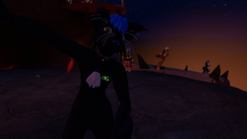 VRChat_2023-06-03_20-17-16.910_1920x1080.png
