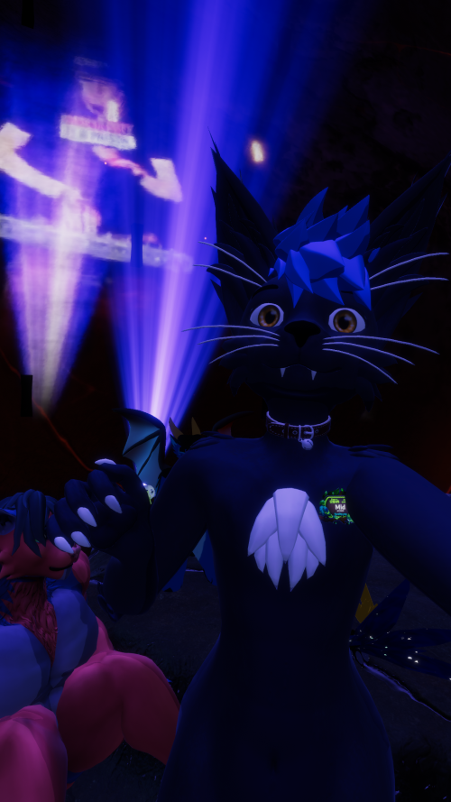 VRChat_2023-06-03_21-08-17.145_1080x1920.png