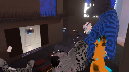 VRChat_2024-10-04_19-20-28.037_1920x1080.png