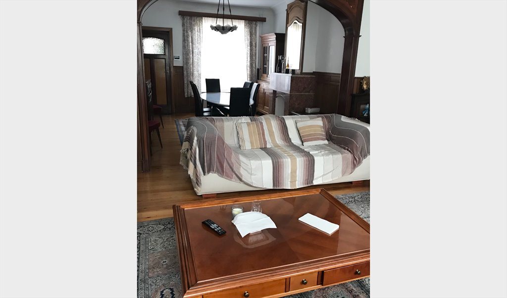 Image of international roommate with respectful and open-minded people in a house of 200 m² 5