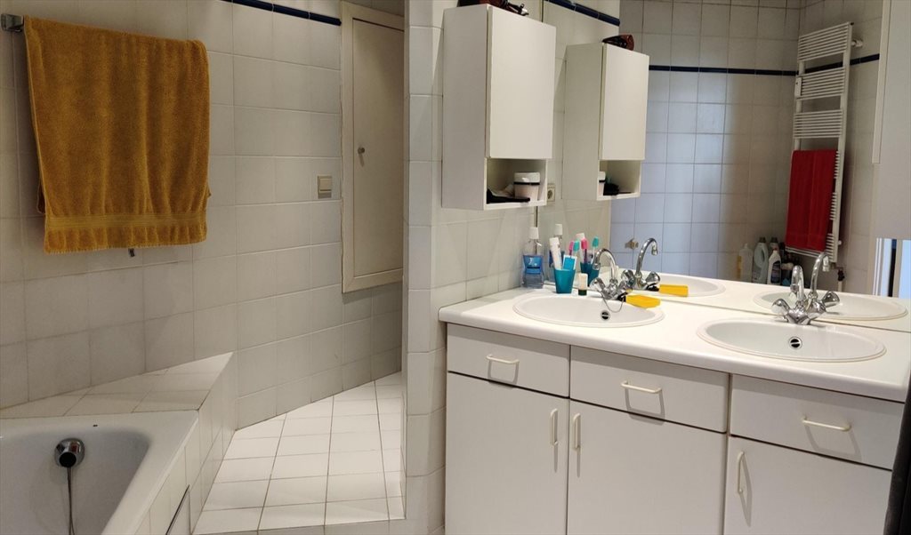 Image of Chambre uniquement pour FILLE TRAVAILLEUSE – 635 € tout compris, disponible de suite, à Woluwe-Saint 4