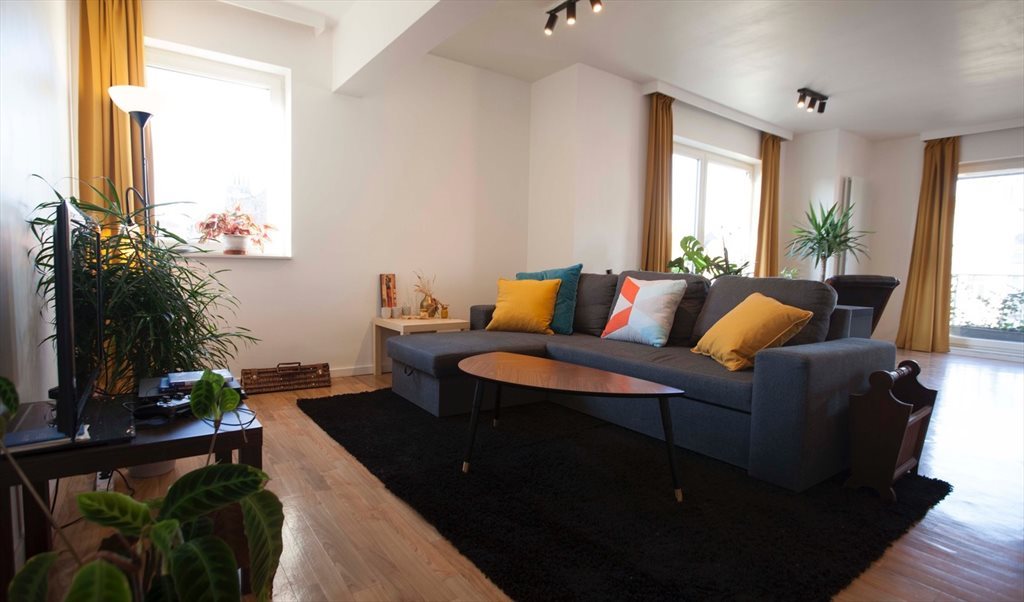 Image of Looking for 2 Female Flatmates to Share Spacious Renovated Apartment in Brussels 6