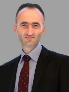 Davut Bayraklı