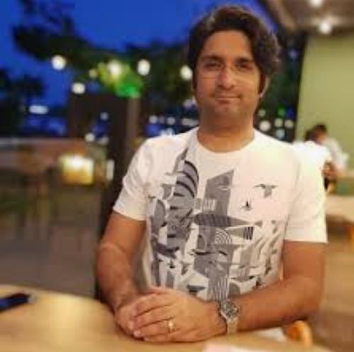 Suat Eşitken