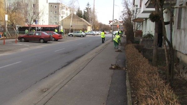 Până la sărbătoarea Paștelui, Brașovul va străluci ca un oraș curat, verde și mai puțin poluat