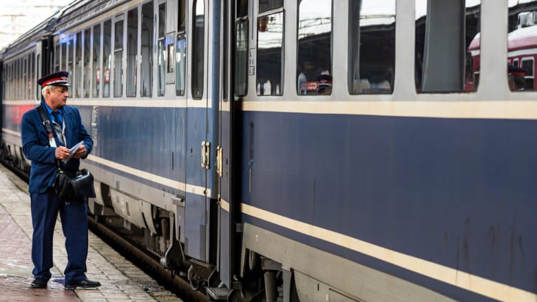 Traficul feroviar restricționat din cauza caniculei: CFR reduce viteza trenurilor pentru siguranță