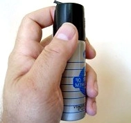 -ia-dat-cu-spray-lacrimogen-vanzatoarei