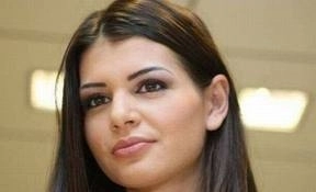 -in-ce-incurcatura-sa-bagat-monica-gabor-