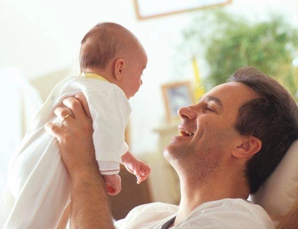 -paternitatea-tardiva-creste-riscul-de-autism-si-schizofrenie