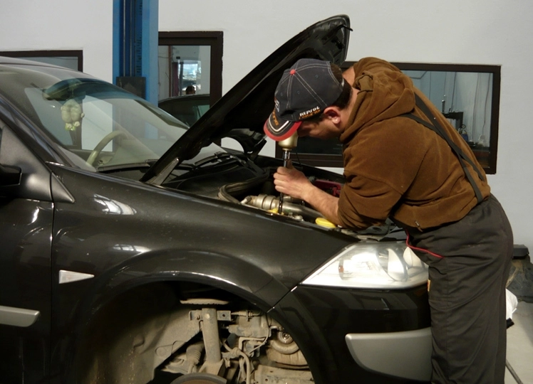 200-de-someri-sau-calificat-gratuit-ca-mecanic-auto