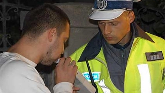 atentie-soferi-politistii-rutieri-in-efective-marite-pe-strada