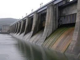 baietii-destepti-din-energie-au-pierdut