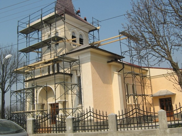 bani-pentru-repararea-de-biserici