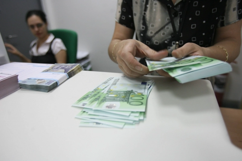 brasoveni-cercetati-pentru-credite-ilegale