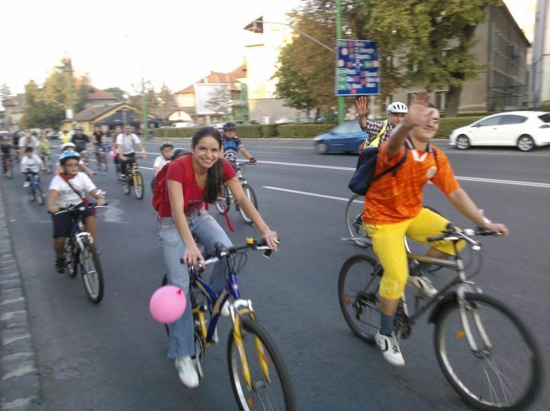 brasovul-a-pedalat-impotriva-cancerului-la-san