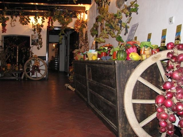 camara-de-iarna-expozitie-cu-vanzare-pe-cetatuie