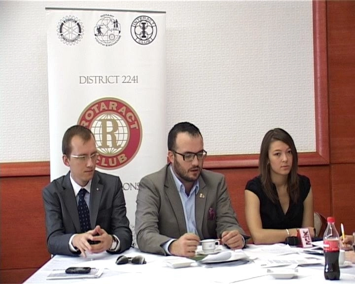 campionat-de-debate-intre-liceele-brasovene-