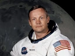 cenusa-lui-neil-armstrong-a-fost-aruncata-in-mare