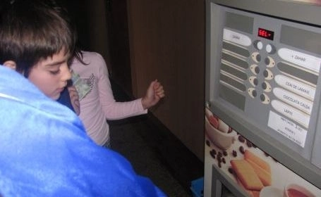 controale-in-scoli-pentru-automatele-de-cafea