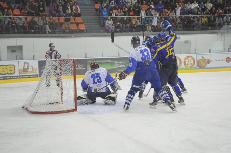 asc-corona-brasov-campioana-romaniei