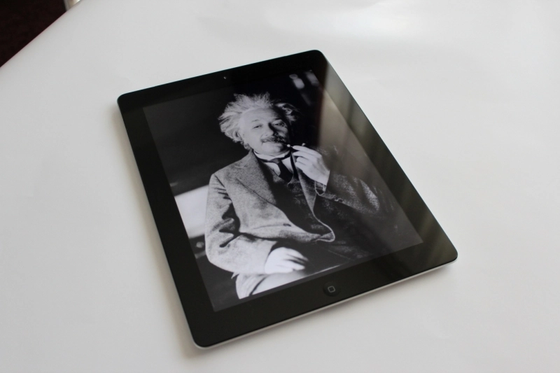 creierul-lui-einstein-accesibil-pe-ipad