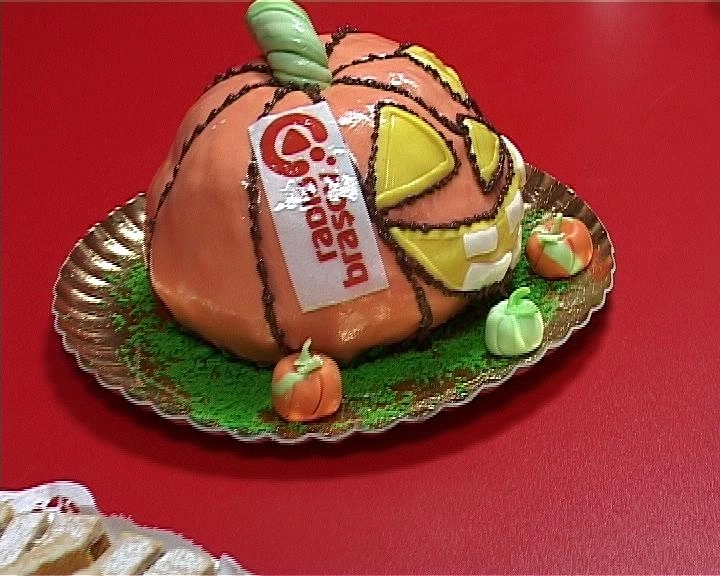 de-halloween-o-groaza-de-premii-la-radio-brasov