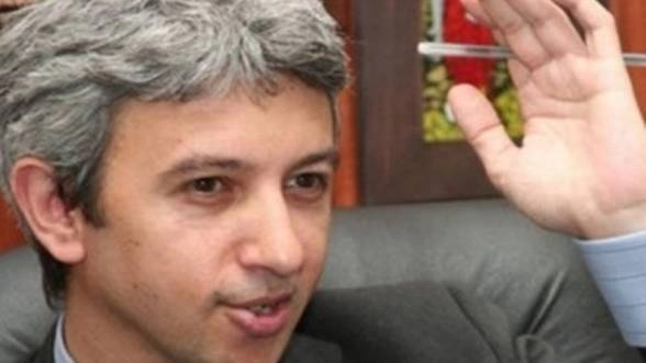 diaconescu-va-plati-salariile-la-oltchim-cu-sacul-de-bani-