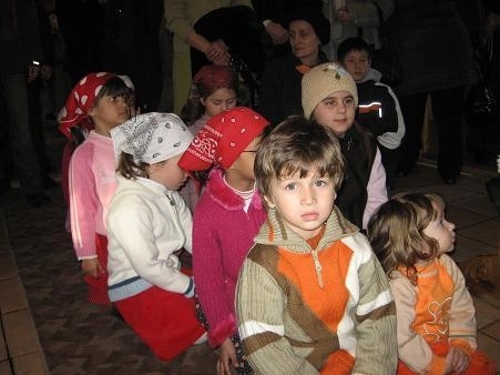 donatii-pentru-copiii-ingrijiti-la-manastirea-marcus