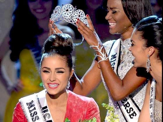 ea-a-castigat-titlul-de-miss-univers-2012