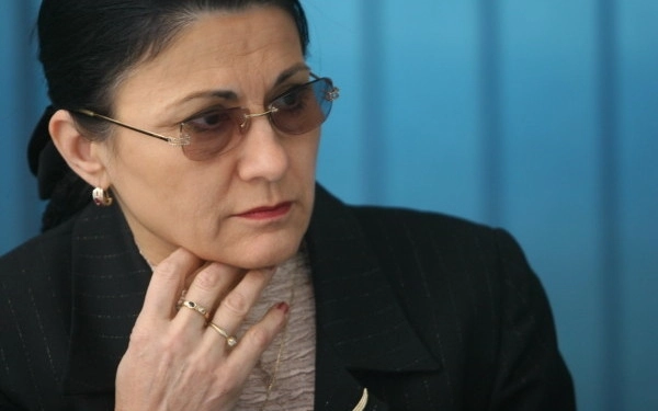 ecaterina-andronescu-asteptata-la-brasov-