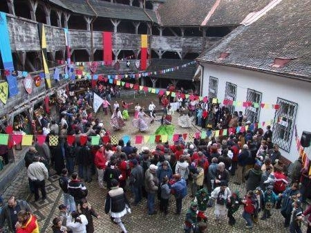 etnovember-2012-debuteaza-la-brasov